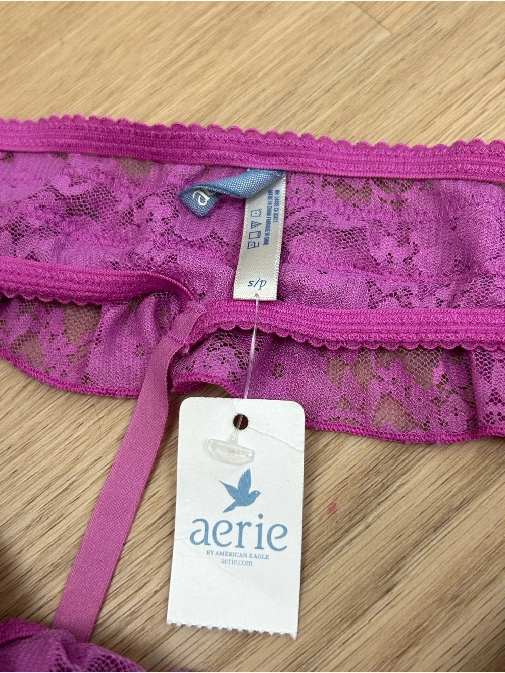 NWT Aerie Ruffle Lace Thong Panty S